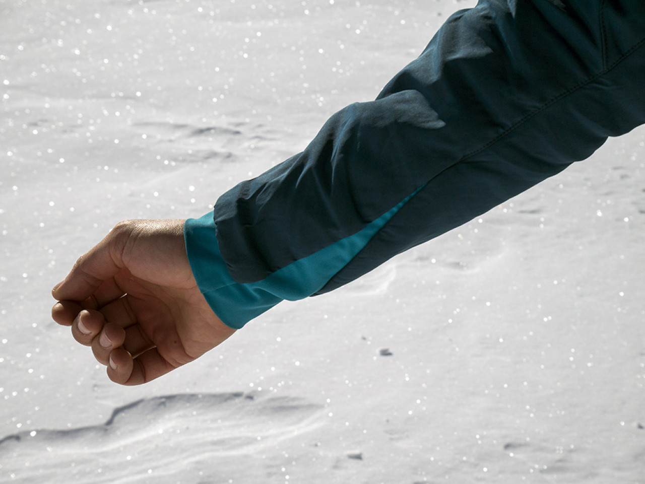 Lr Protons Test materiálů | Arc'teryx Proton LT Hoody | PowderGuide