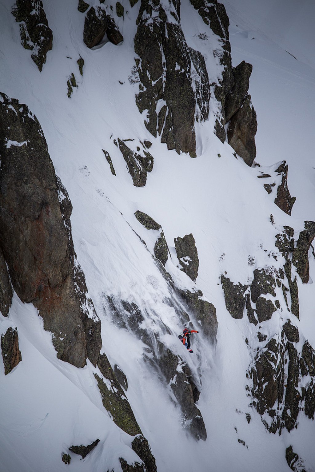 Lots of snow and many cliffs in the freeride mecca.