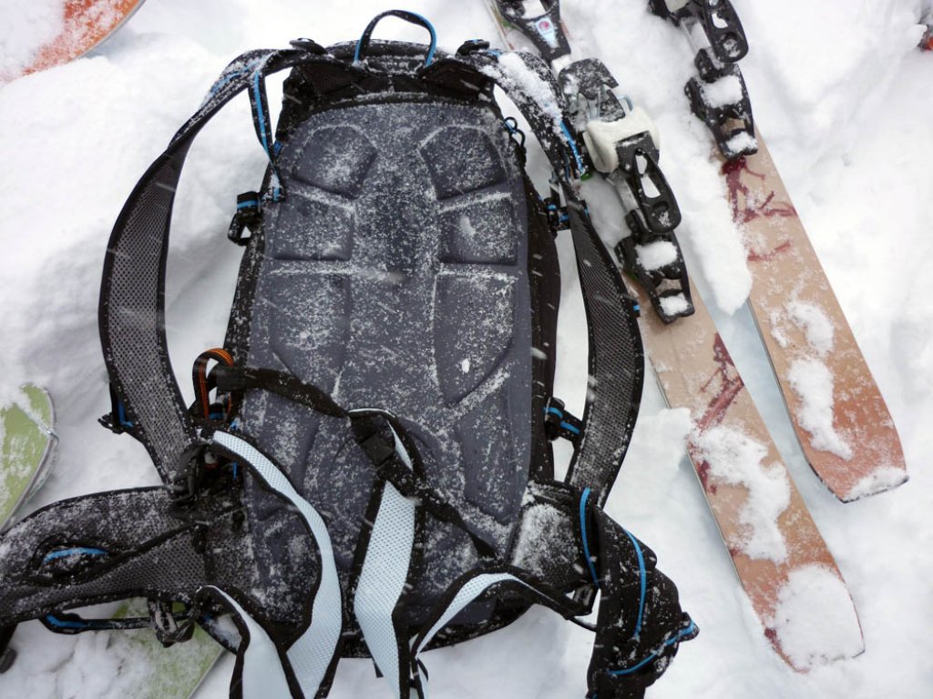 Freerider backpack with integrated climbing harness