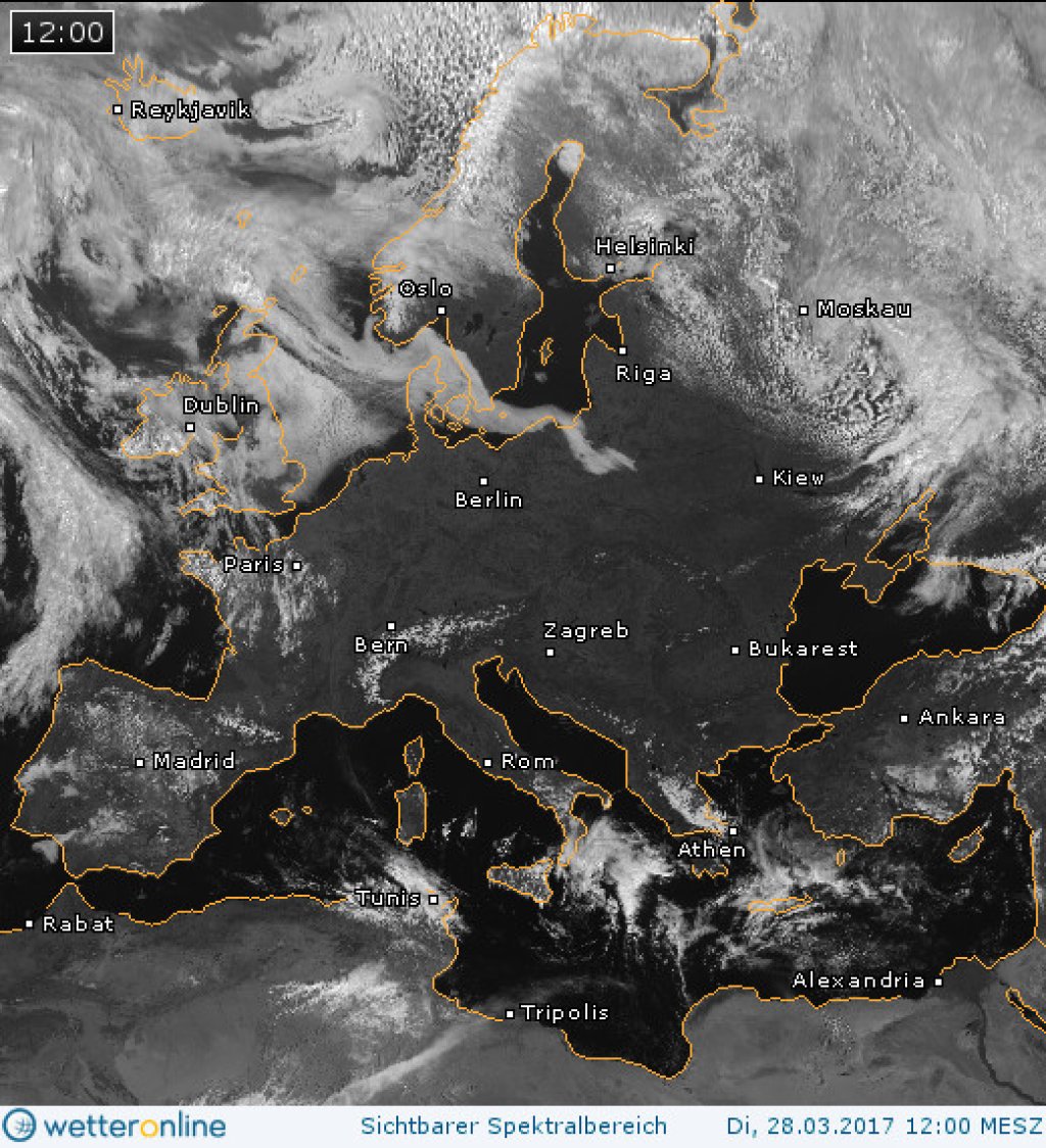 Satellite image from yesterday (visible): Completely cloudless in the Alps, very dry air.