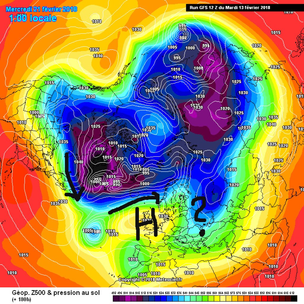 500hPa geopotential and ground pressure, northern hemisphere view, Wednesday 21.12. Still divided polar vortex, now with Atlantic block. Exact position of the wedge and the trough east of it difficult to predict and weather-determining for ME.