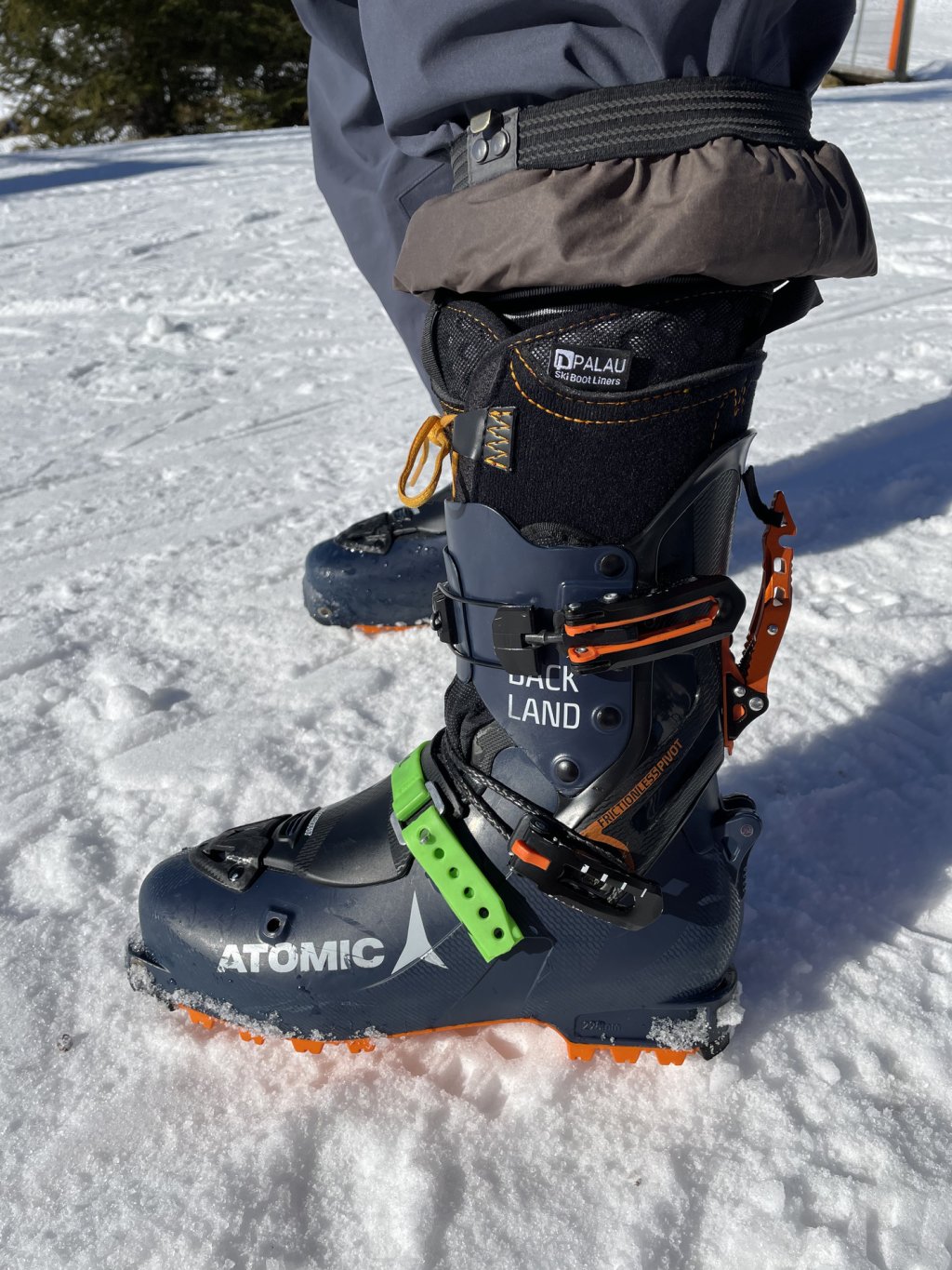 Splitboarding with Hard Boots: A Great Overview | PowderGuide
